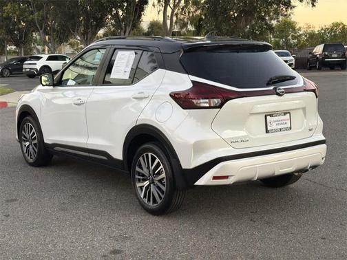 2023 Nissan Kicks SR