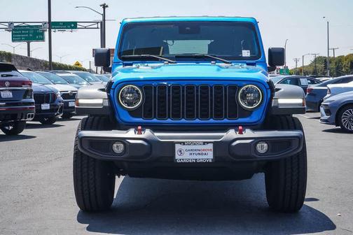 Hydro Blue Pearlcoat 2024 Jeep Wrangler Rubicon