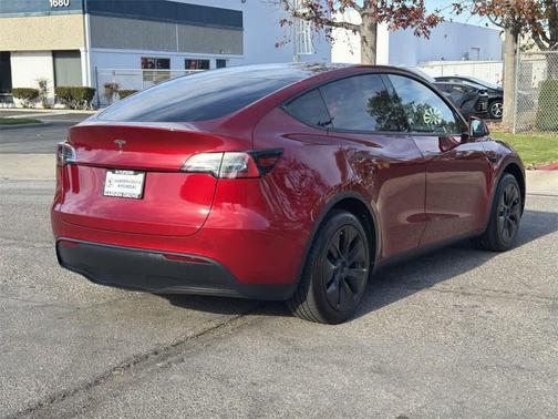 2024 Tesla Model Y RWD