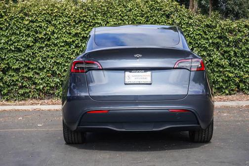 Gray 2023 Tesla Model Y RWD