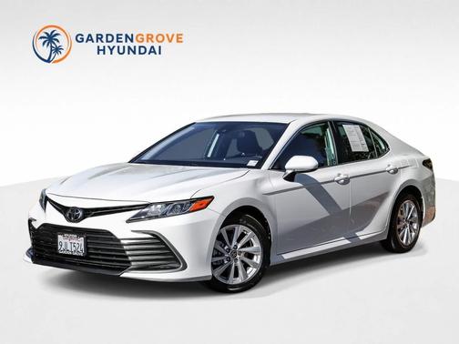 Ice Cap 2024 Toyota Camry LE