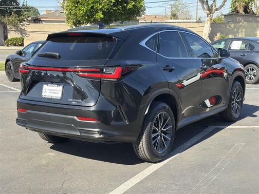 2022 Lexus NX 350h AWD
