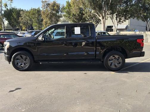 2022 Ford F-150 Lightning LARIAT