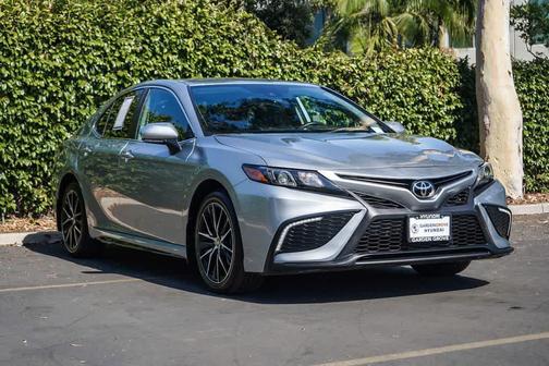 Celestial Silver Metallic 2024 Toyota Camry SE