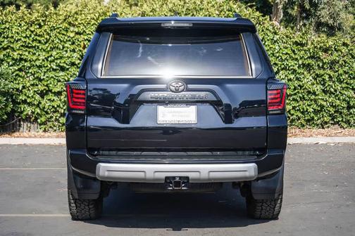 Midnight Black Metallic 2024 Toyota 4Runner TRD Off Road Premium