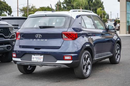 Denim w/White Roof 2026 Hyundai VENUE SEL w/Two-Tone Roof