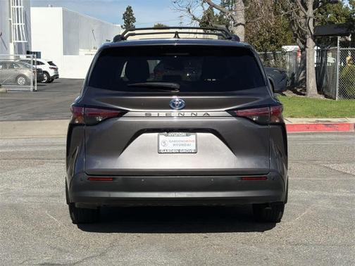 2022 Toyota Sienna XLE