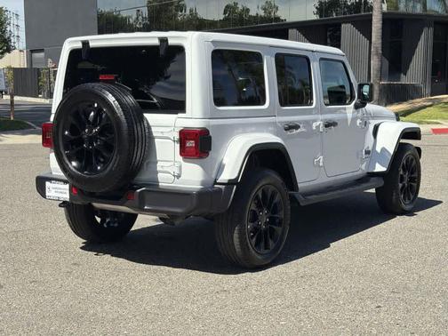 2025 Jeep Wrangler 4xe Sahara