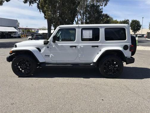 2025 Jeep Wrangler 4xe Sahara
