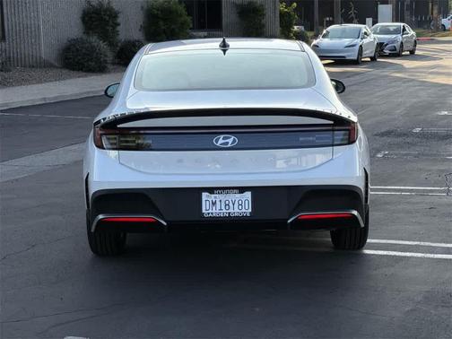 2025 Hyundai SONATA SE