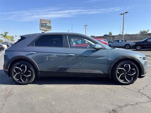 2024 Hyundai IONIQ 5 SEL