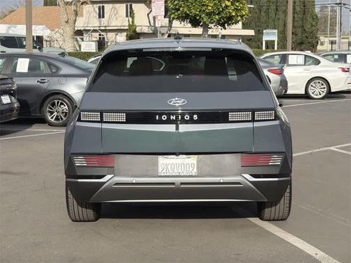 2024 Hyundai IONIQ 5 SEL