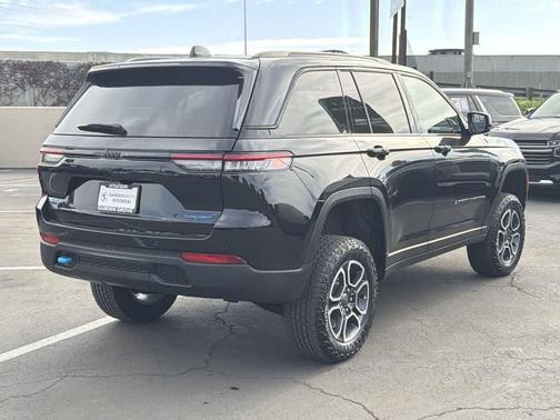2023 Jeep Grand Cherokee 4xe Trailhawk
