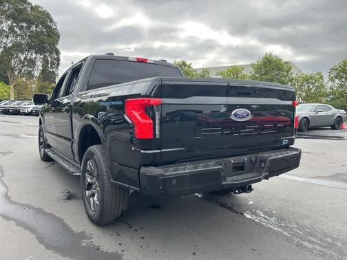 2023 Ford F-150 Lightning XLT