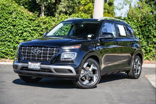 2023 Hyundai VENUE SEL