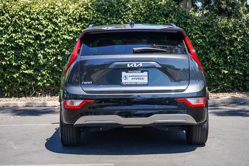 Graphite Gray 2023 Kia Niro EV Wind