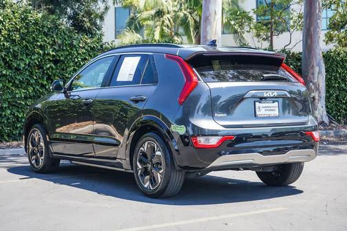 Graphite Gray 2023 Kia Niro EV Wind
