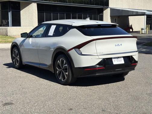 2022 Kia EV6 Wind