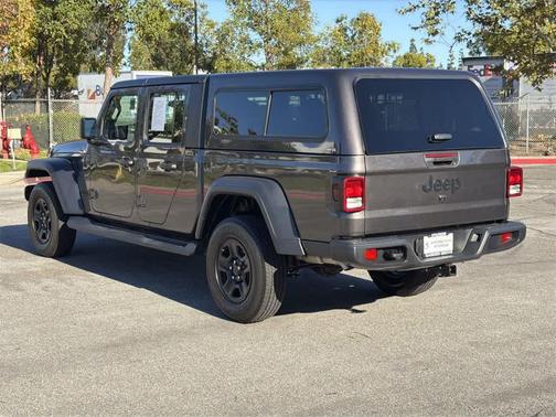 2024 Jeep Gladiator Sport