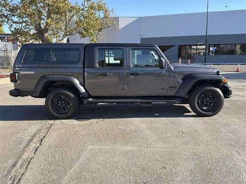 2024 Jeep Gladiator Sport