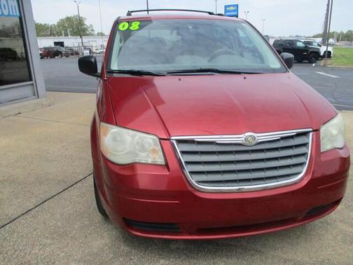 Photo 3 of 13 of 2008 Chrysler Town & Country LX
