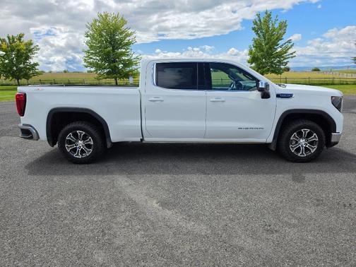 Summit White 2024 GMC Sierra 1500 SLE