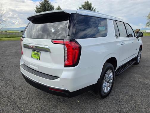 WHITE 2023 GMC Yukon XL SLT