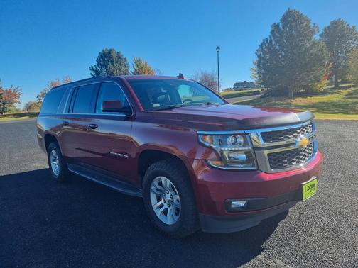 SIREN RED 2016 Chevrolet Suburban LT