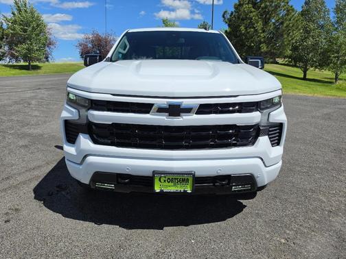 Summit White 2026 Chevrolet Silverado 1500 RST