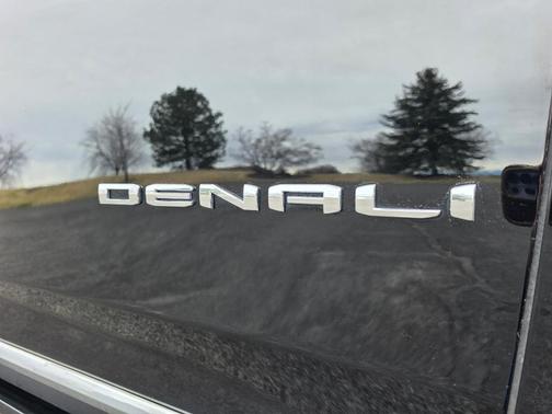 Titanium Rush Metallic 2023 GMC Yukon Denali