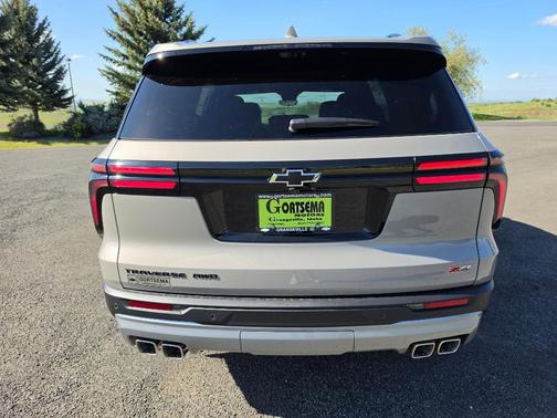 Sandstone Gray 2026 Chevrolet Traverse AWD Z71