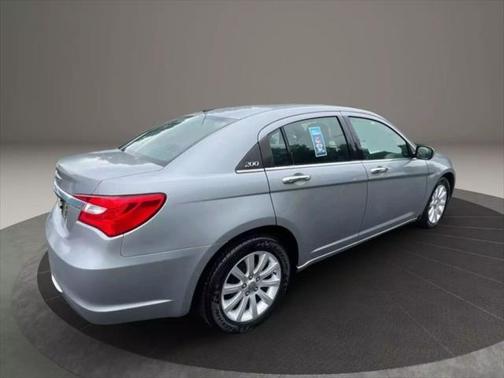 2013 Chrysler 200 Limited