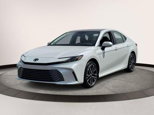 Wind Chill Pearl 2026 Toyota Camry XLE