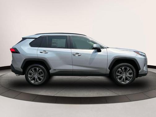 2025 Toyota RAV4 Hybrid XLE Premium
