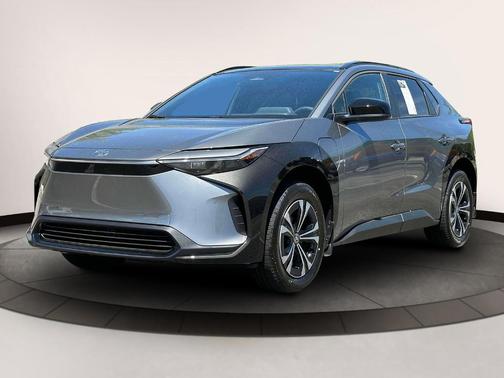 2025 Toyota bZ4X XLE