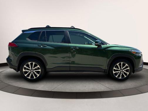 2022 Toyota Corolla Cross XLE