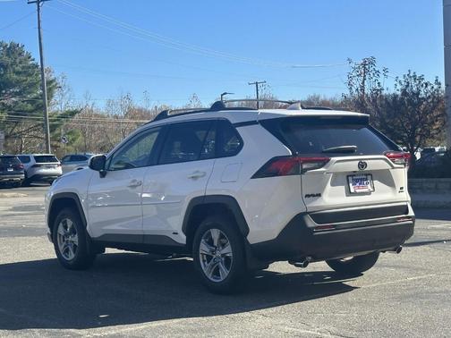 2025 Toyota RAV4 Hybrid LE