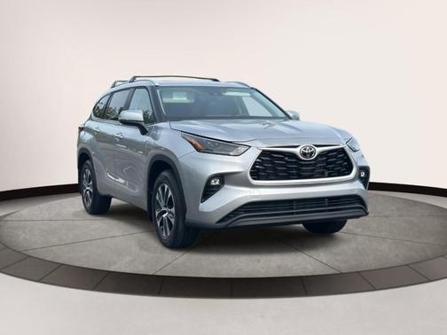 2025 Toyota Highlander XLE
