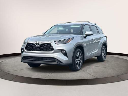 2025 Toyota Highlander XLE