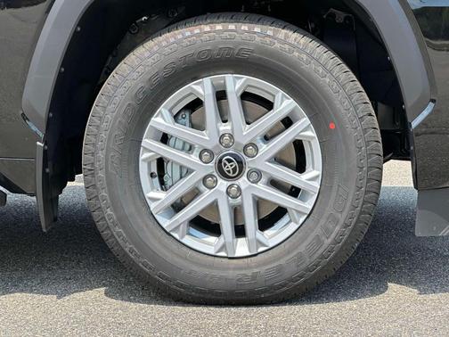 2025 Toyota Sequoia SR5