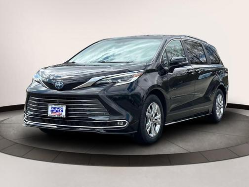 2022 Toyota Sienna Platinum 7 Passenger