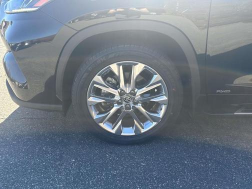 2023 Toyota Highlander Hybrid Limited