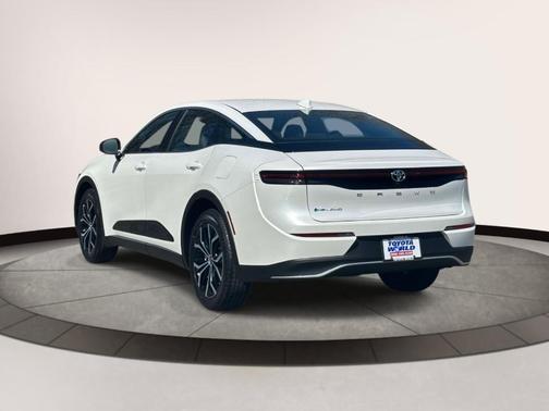 Oxygen White 2026 Toyota Crown XLE