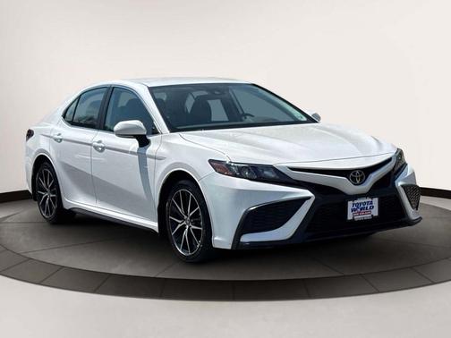 White 2024 Toyota Camry SE