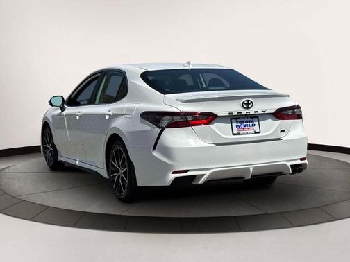 White 2024 Toyota Camry SE