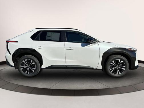 2025 Toyota bZ4X XLE