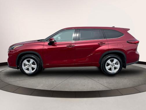 2022 Toyota Highlander Hybrid LE