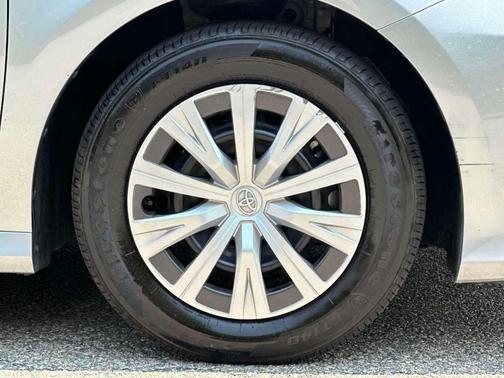 2023 Toyota Camry Hybrid LE