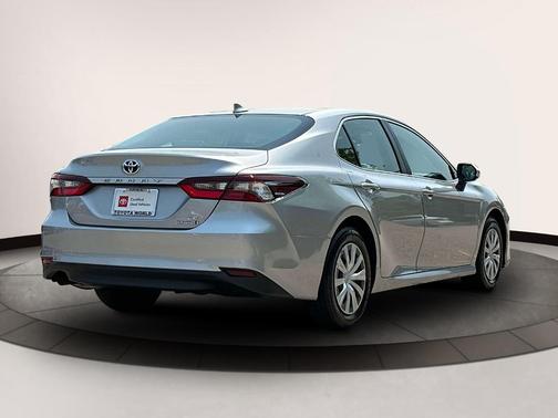 2023 Toyota Camry Hybrid LE