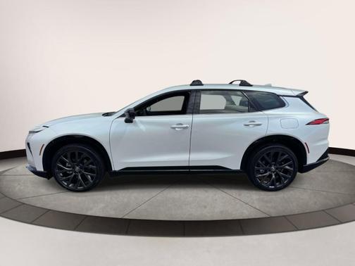 Oxygen White 2026 Toyota Crown Signia LIMITED